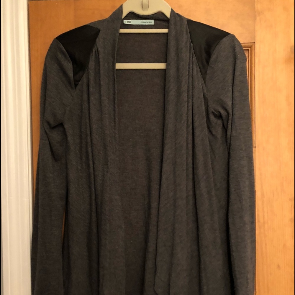 Light weight layering top